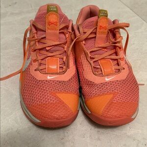 Nike Metcon Coral-Orange Mesh Sneakers